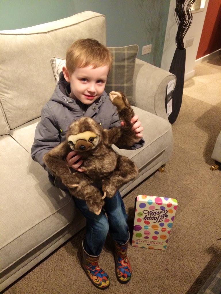 madeoflove79's tweet photo. @sofaworksUK #littleneal my poorly boy is a bit happier! http://t.co/gP3O9K8PQk