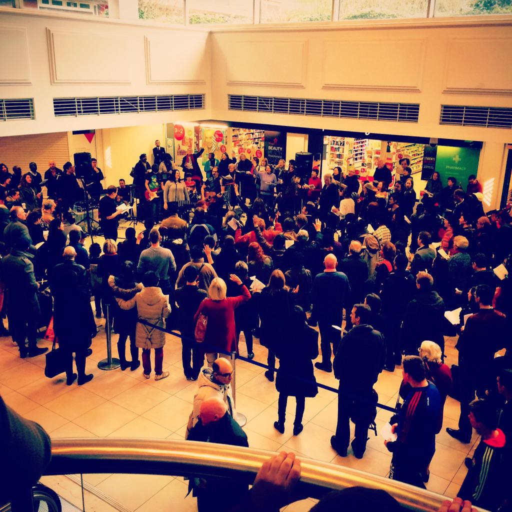 stalbansfulham's tweet photo. Great time at Kings Mall with local churches for a Good Friday service! http://t.co/TavL7mi2Nk