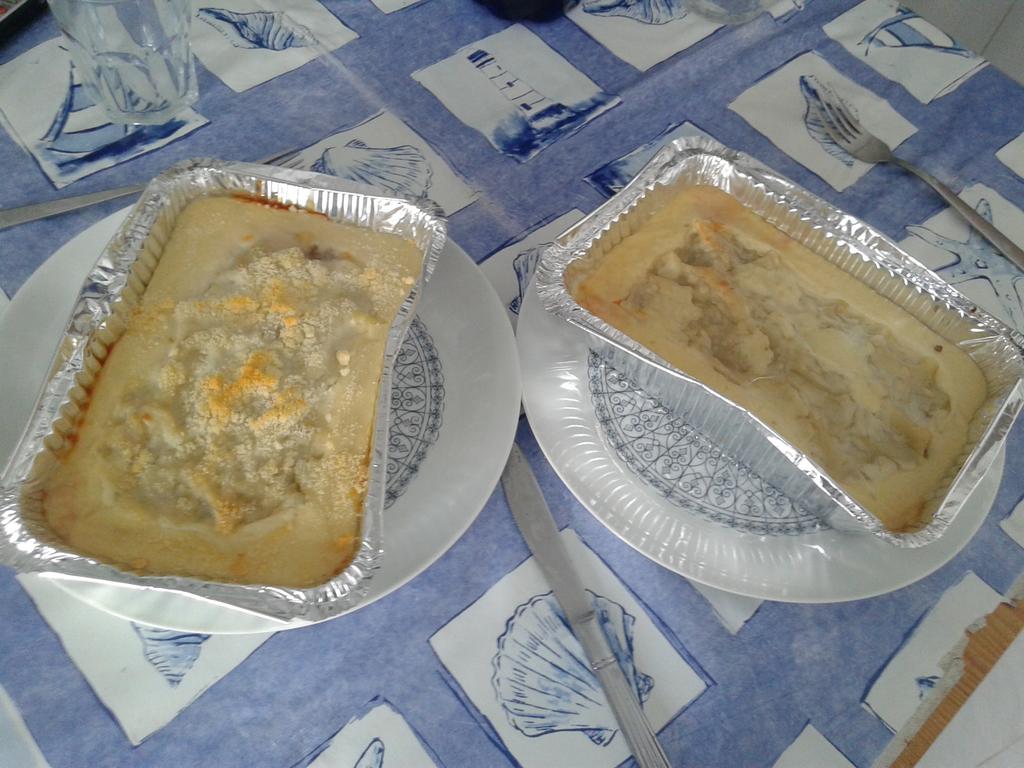 zublos's tweet photo. Por si pasamos algo de hambre en Londres. @brotherciyo http://t.co/FwGoWNPQTd