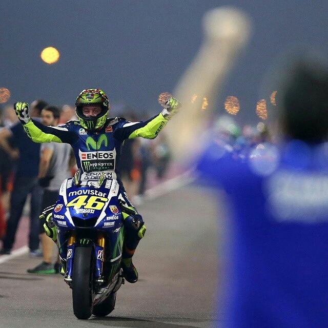 10VR46's tweet photo. @valeyellow46 wins in @Qatar. Best ever #motogp race http://t.co/YYah1o3aPO