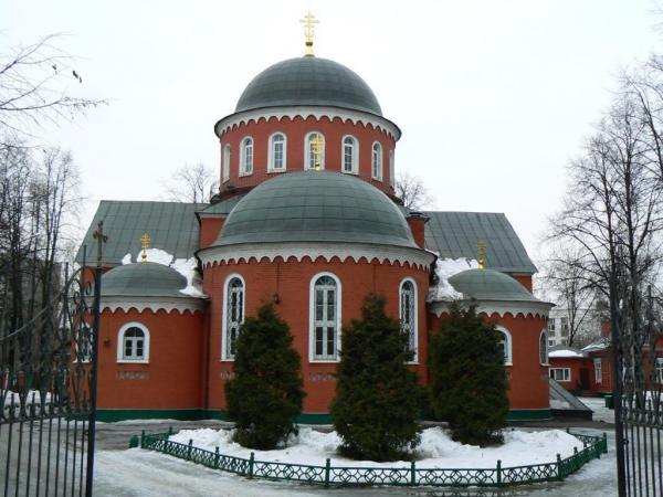 Храм Адриана и Наталии в Бабушкине

Подробнее: kudainfo.ru/msk/places/2110

#Храм #Архитектура #Вера