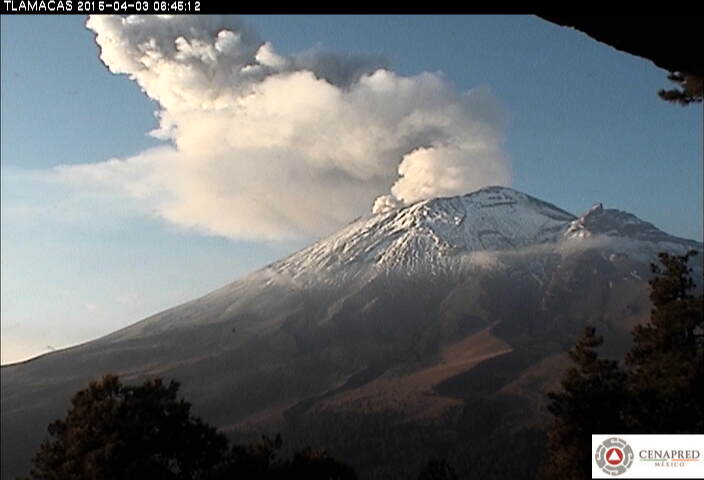 nmasforo's tweet photo. Así amanece el volcán Popocatépetl este viernes 3 de abril FOTOS:CENAPRED http://t.co/nY8m2rWKM1