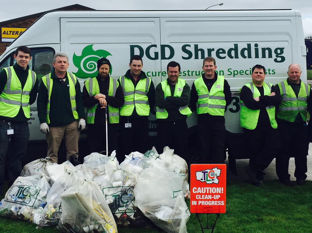 DGDShredding's tweet photo. Nothing 'rubbish' about this pack of forwards!! @Paul_OConnell #TLC #limerickandproud @TLC_Limerick @Limerick_Leader http://t.co/pEDvQdFqHh