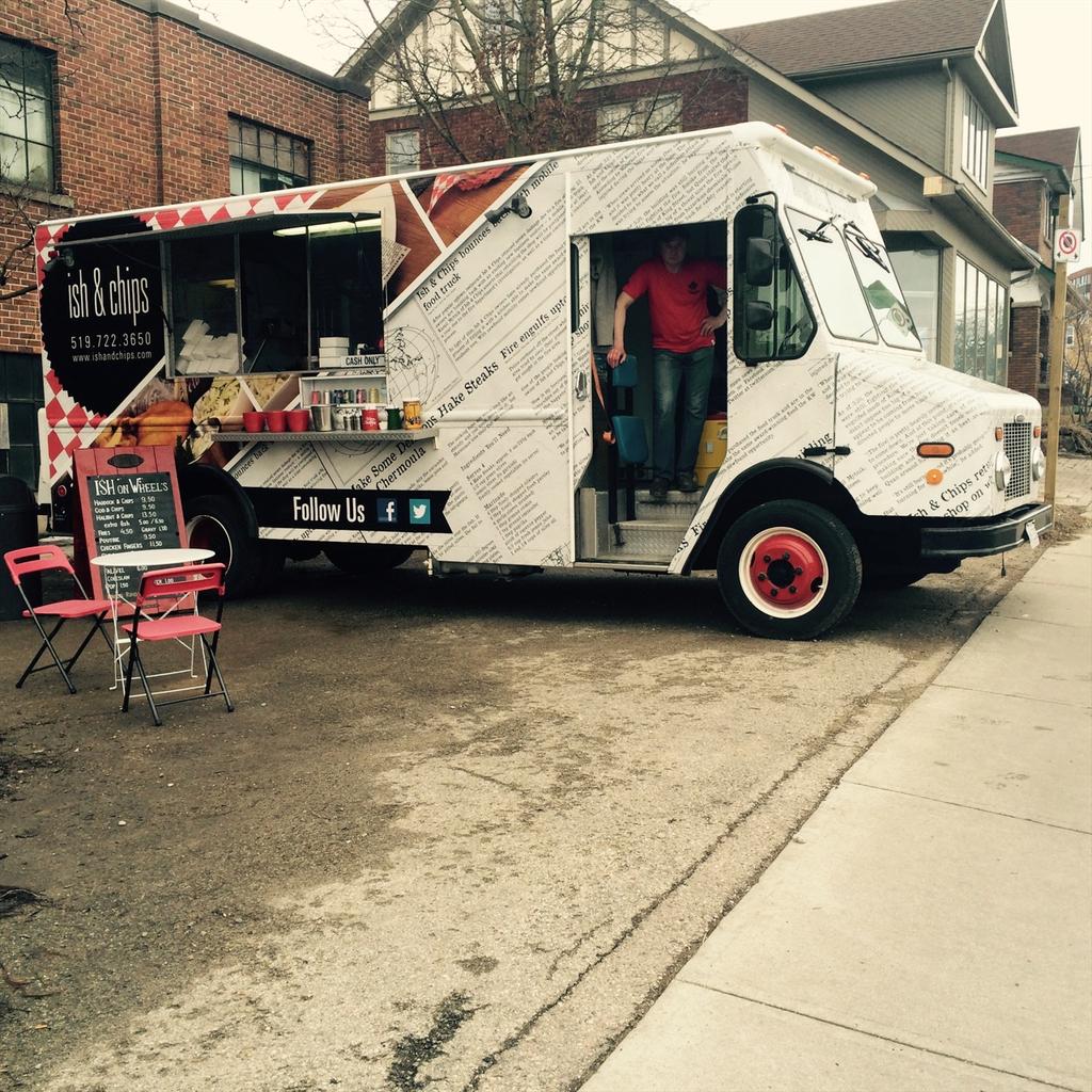 WhitneyJulia's tweet photo. Still open until 8? “@ishandchips: It's #goodfriday and we're at King &amp;  Bridgeport in #Waterloo!#kwawesome #kitwat http://t.co/EHUALvmqGW”