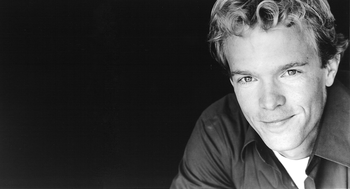 Dropbox's tweet image. Master your creative process. Tips from a Hollywood writer/director (and Dropbox Pro user!): bit.ly/1G7QFgo