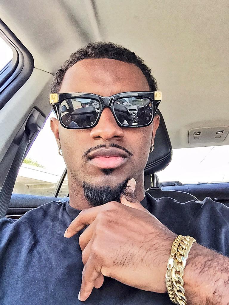 DeionSandersJr's tweet photo. Waaaayyyyy Up #Bands #Stunt #PrimeJr #WellOffForever http://t.co/h4BHHqS1vX
