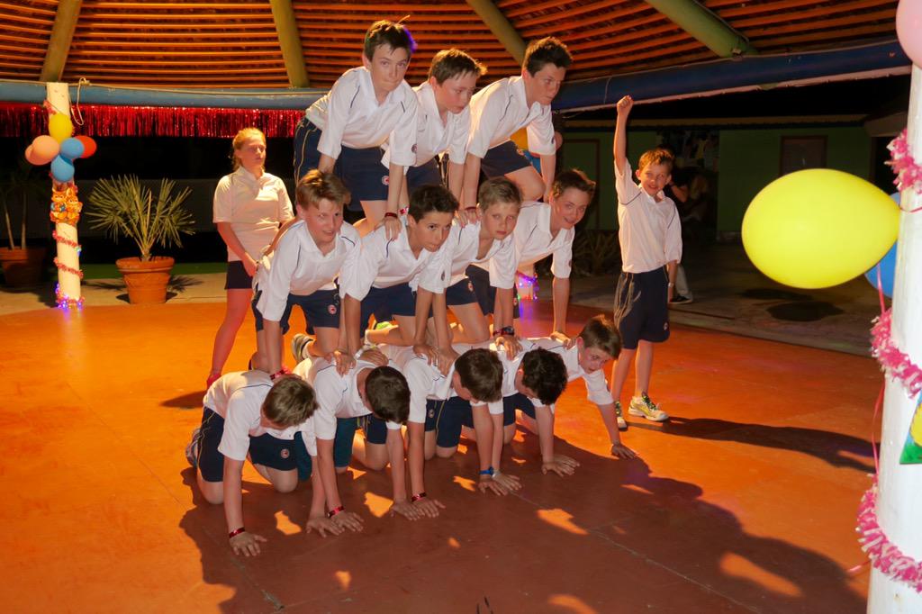 SteveScho179's tweet photo. Great effort cricketers pulling the street dance out!! @DanceExpress01 @taralui3108 #maidwellhall http://t.co/hG9OJ8GC9V