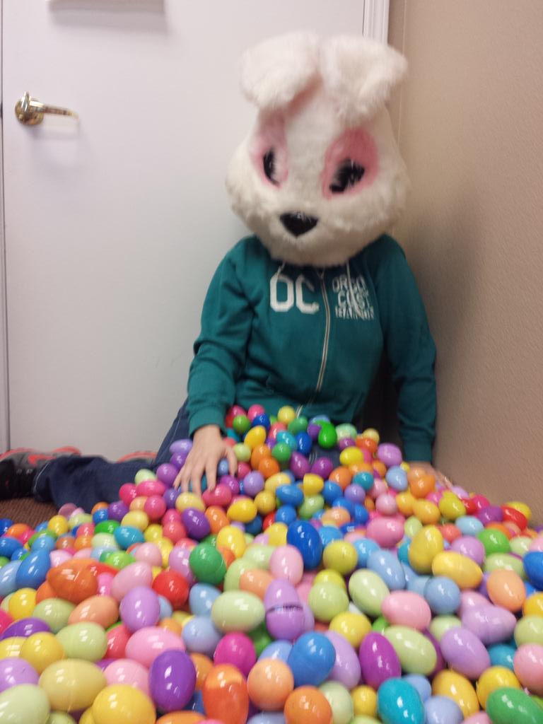 MktgCallahanV's tweet photo. Today's the day! @Callahanvillage #EasterEggHunt  #FrontierCulture 6pm🐰 Kids 0-12 #Prizes @KPICNews1 http://t.co/lCrU795UYM