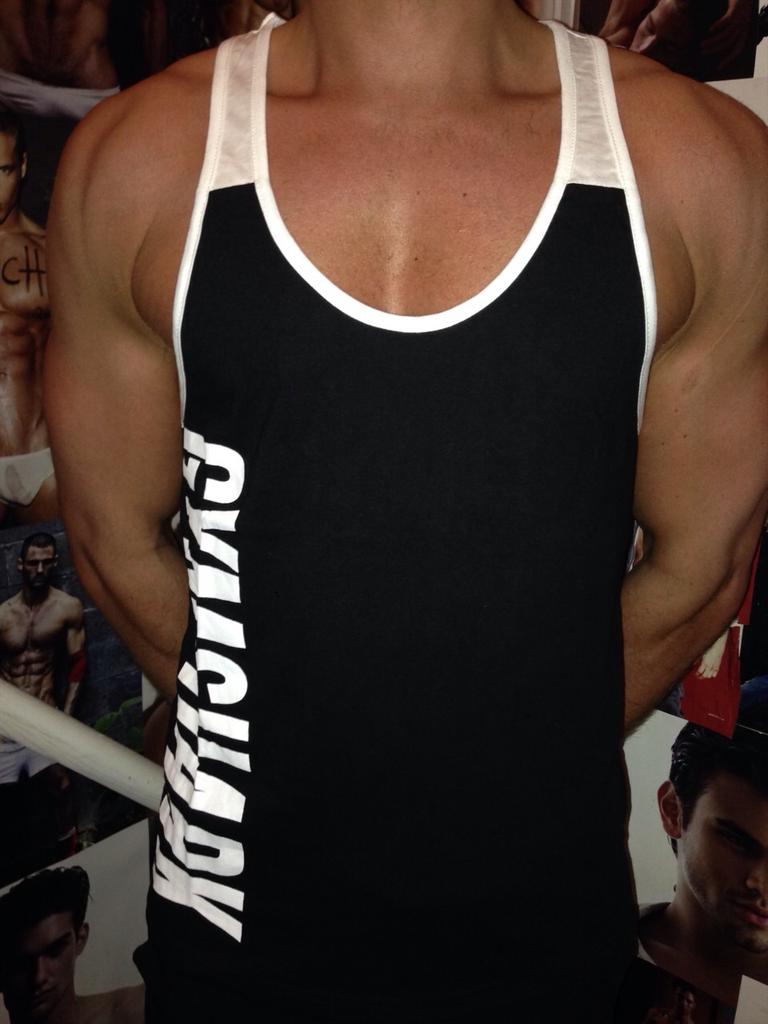 The_Vest_Shop's tweet photo. 100s more vests in our ebay shop...

http://t.co/4HyXiilRer

#vest #men #mensfashion #gym #muscle #fit #ripped #tank http://t.co/abLbITTQUK