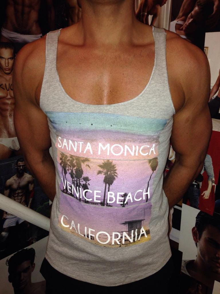 The_Vest_Shop's tweet photo. 100s more vests in our ebay shop...

http://t.co/4HyXiilRer

#vest #men #mensfashion #gym #muscle #fit #ripped #tank http://t.co/6a8aZ4QIiT