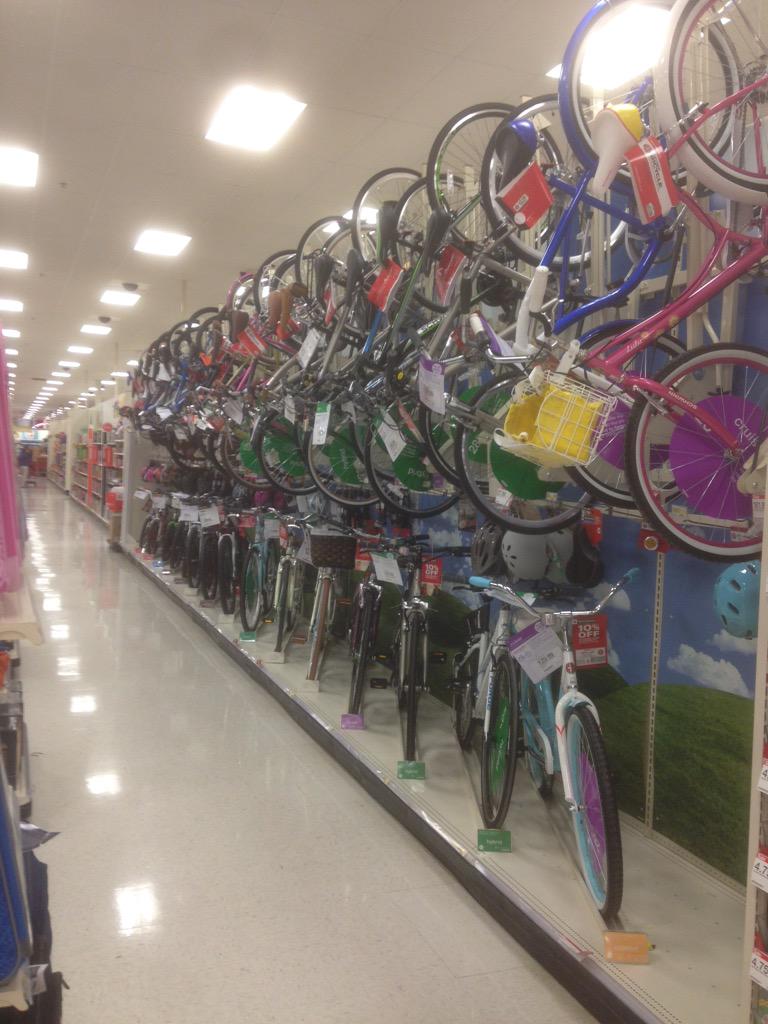 Bike wall full! #NoOuts <a href="/MMcKee28/">Mike McKee</a> @JennaWalker422
