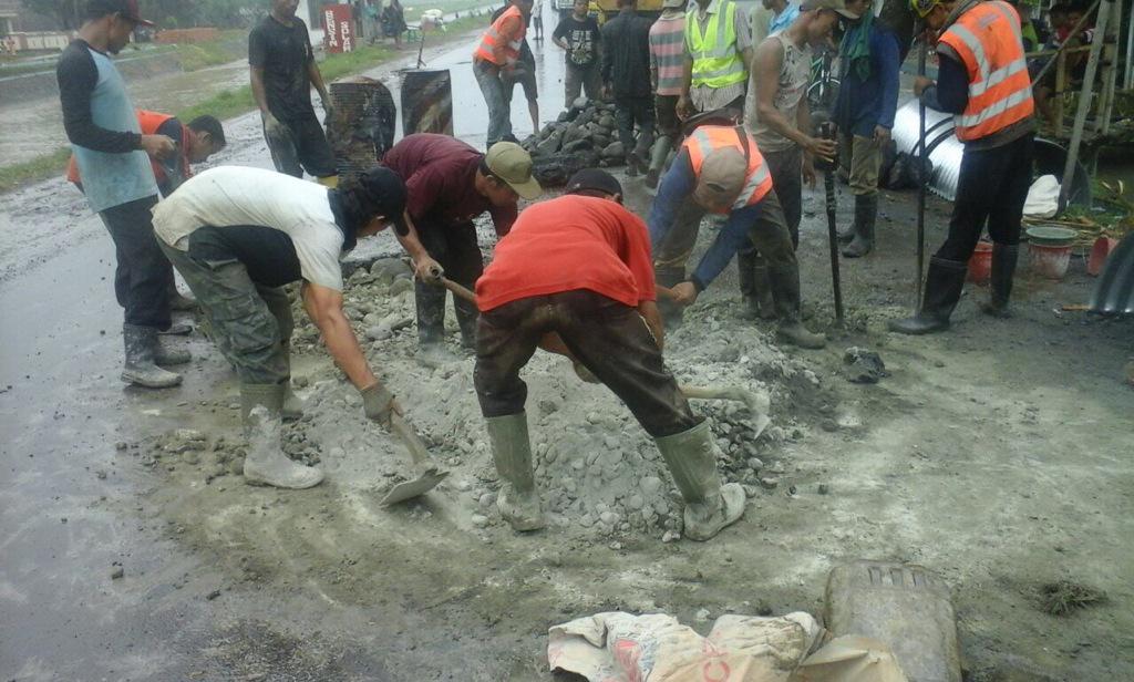 ganjarpranowo's tweet photo. Brebes. Trima ksh teman2 sdh bereskan dg cepat http://t.co/fS60ZcCEvG