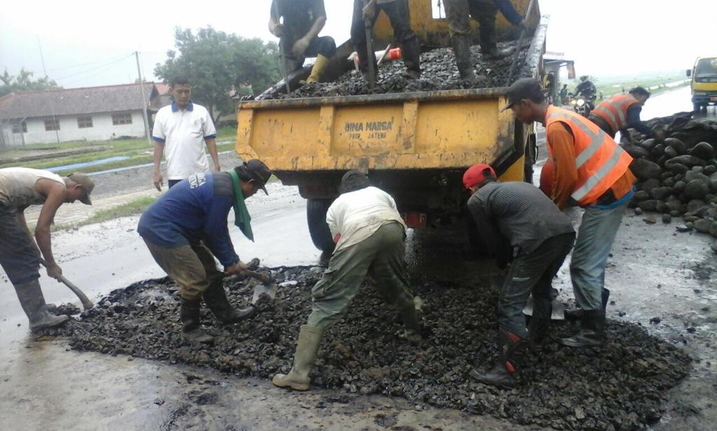 ganjarpranowo's tweet photo. Brebes. Trima ksh teman2 sdh bereskan dg cepat http://t.co/fS60ZcCEvG