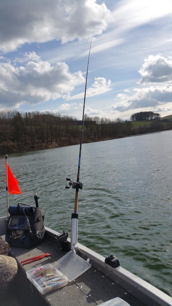 Mit der Hegene auf Maräne und jetzt schleppen auf Seeforelle. Was man nicht alles macht, wenn Hechtverbot ist?!