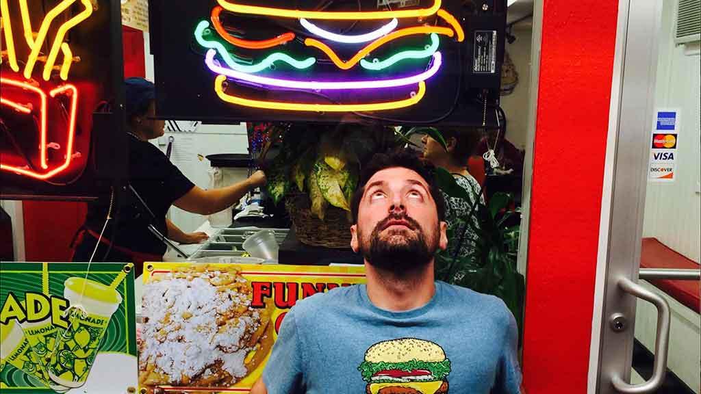 thirsty_mag's tweet photo. We sat down with @burgerweekly http://t.co/dLsLjq3wwN for our #drinkingwith interview! http://t.co/fsOmnu3pFx