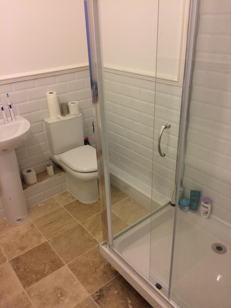 ReesCarpentry's tweet image. #bathroom #tiling