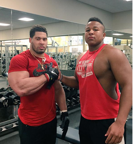 UnSportsESPN's tweet photo. Best Thing on Twitter Today: Former Colts safety LaRon Landry has become a real life Incredible Hulk. http://t.co/QImy226Z6z