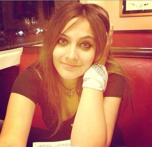 HAPPY 17TH BIRTHDAY TO PARIS JACKSON FROM THE GEMINI RADIO SHOW! WE LOVE YOU!  