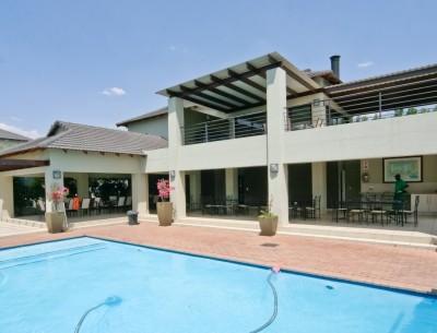 nmc_kzn's tweet photo. Project Completed #Great job#Team NMC#Tiling #Glasswork #Painting # Paving http://t.co/tPJVe7EowO