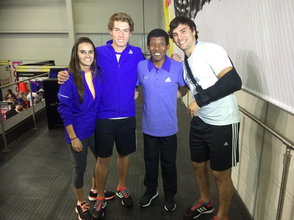 Awesome vibe at Adidas at Two oceans expo! Lucky to meet one of the greats!:) @NewClo <a href="/adidasZA/">adidasZA</a>