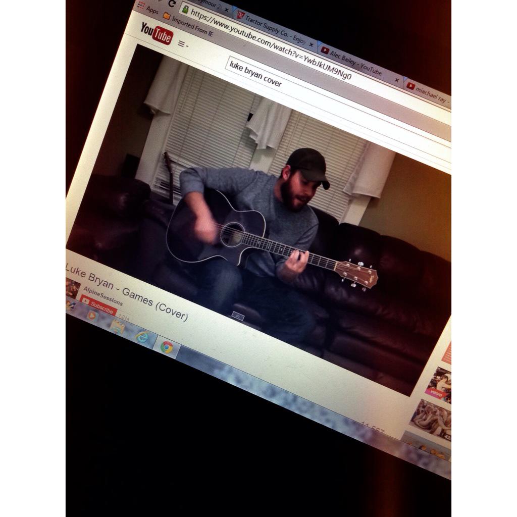 KickTheDustUp's tweet photo. props to this guy for learning the guitar part👏he's amazing 🌟 http://t.co/NjIlEvM0xb