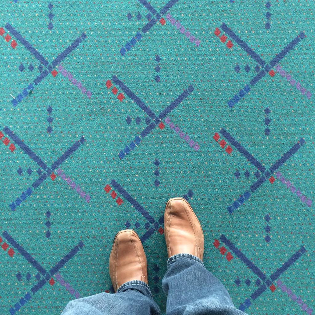 PyxelDust's tweet photo. #pdx #savethecarpet #iconic #portland #Oregon http://t.co/7p7548PkRE
