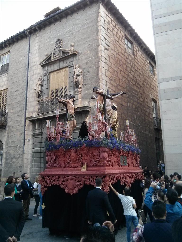 Misterio del Calvario saliendo de calle Almenas <a href="/ssepulcrojaen/">Congregación Santo Sepulcro</a>