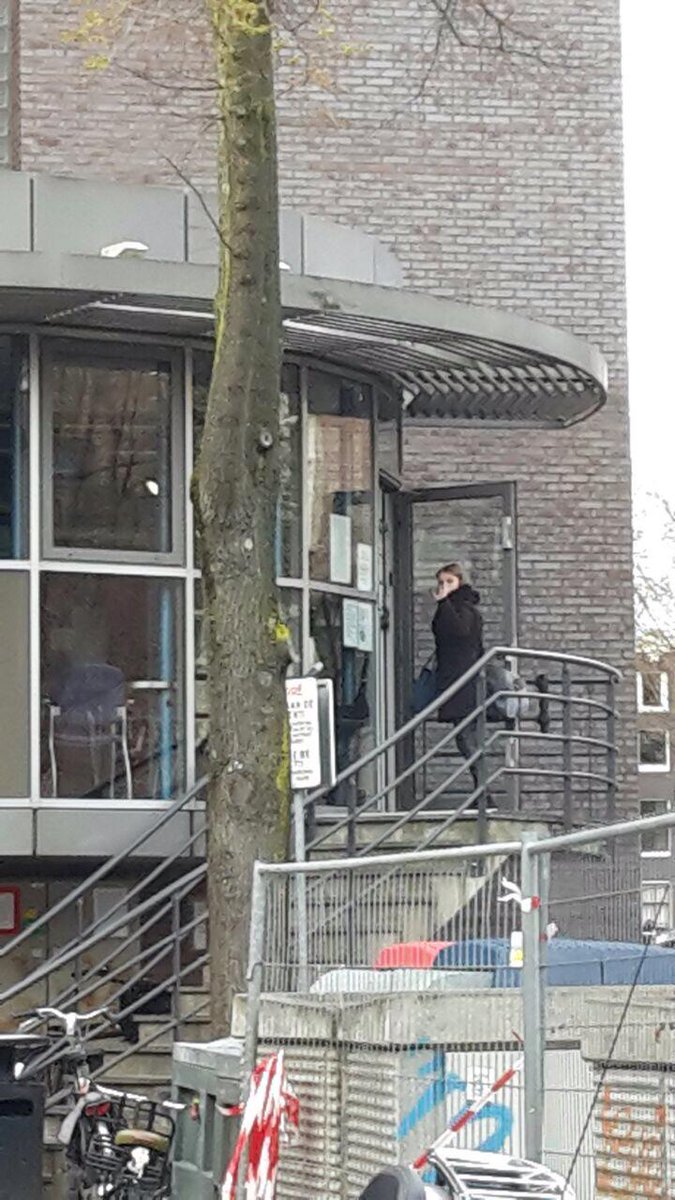 Mijn zus <a href="/VajenB/">Vajèn van den Bosch</a> in <a href="/theatercarre/">Koninklijk Theater Carré</a>
je droom en natuurlijk ben ik bij jou💞