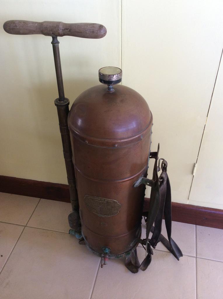 AdvTrading's tweet photo. Into Vintage French industrial? Taking this early 20th C copper example to the Ilfracombe vintage fair on Sunday! http://t.co/lYArD8LNQK