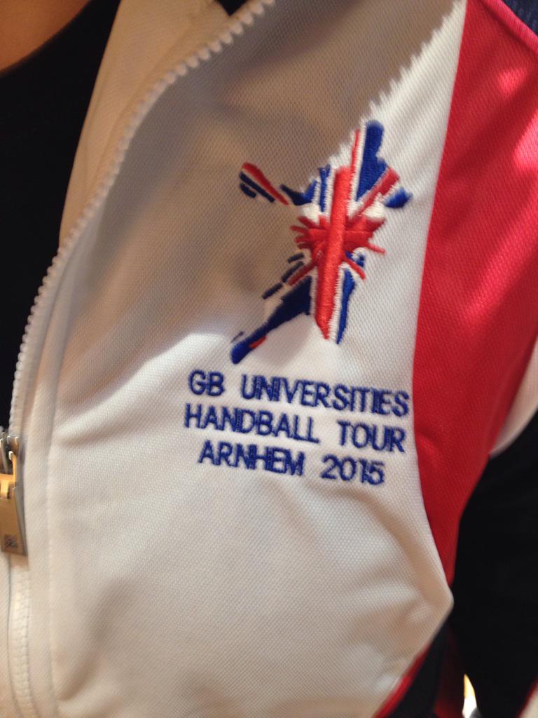 Het tenue van de Britse handbaldames dit weekend. #Arnhemcup #Valkenhuizen <a href="/Papendal/">Papendal</a> <a href="/sportinarnhem/">Sportbedrijf Arnhem</a>