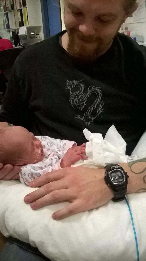SineadDelaney1's tweet photo. Cuddle time with Daddy,our little Superhero #premmiebaby #tinybaby #prematurebaby #scbubaby http://t.co/efcByjpVBp