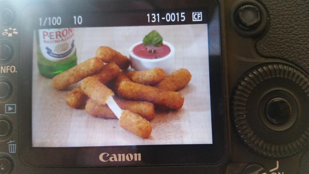 JPphotoGuy's tweet photo. Final day shooting @thegoodpizza #shutterstyles #mozzarellasticks #cheesey #foodphotographer #foodporn http://t.co/KkrjNi4z2D