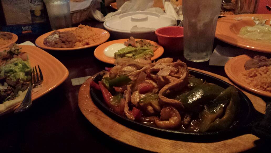 invaderZim93's tweet photo. From Papasito Mexican Grill &amp; Agave Bar via @BARTRENDr: #foodporn http://t.co/Uk58SxTiPV