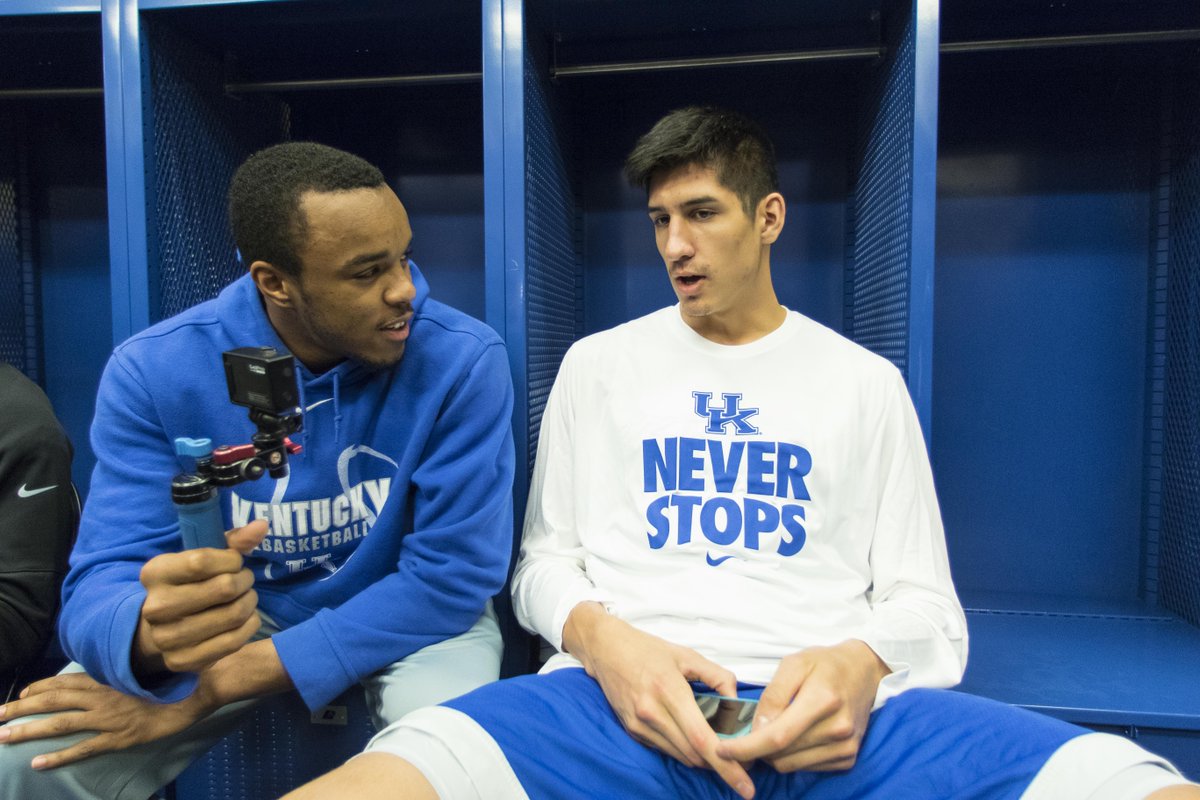 MichaelMReaves's tweet photo. #KernelPhoto is live from Indy where the UK is all smiles and hitting the court for practice at 3pm @JonKruegerPhoto http://t.co/0HJrDdf7YS