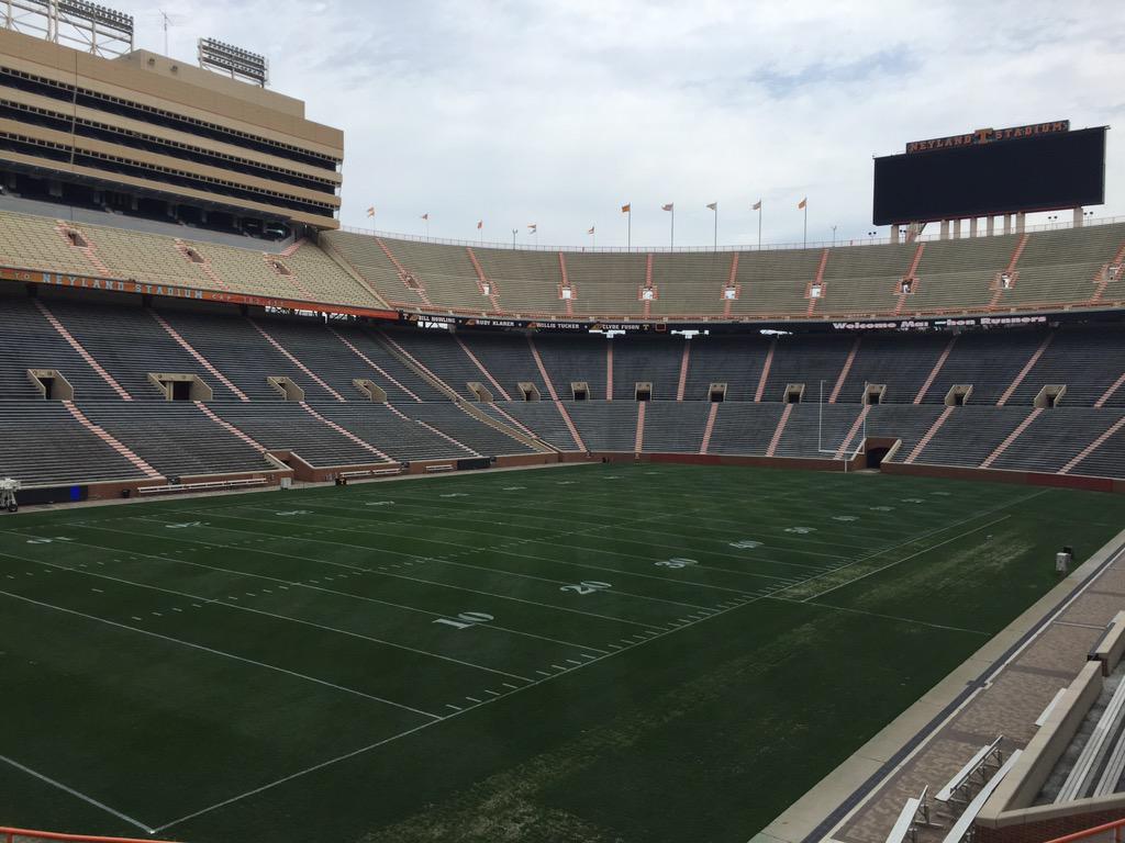 coachcotter's tweet photo. Neyland Stadium inside and out...#gatewasopen http://t.co/rGatg9MFrf