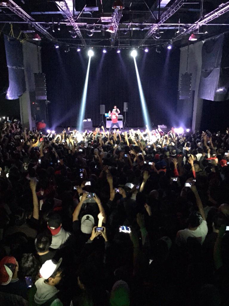 Nachsoyyo's tweet photo. Que recuerdo tan bonito me quedará para siempre de la noche de ayer! Me dais mucha vida México! Mañana más!! http://t.co/WTEYOlwDuz