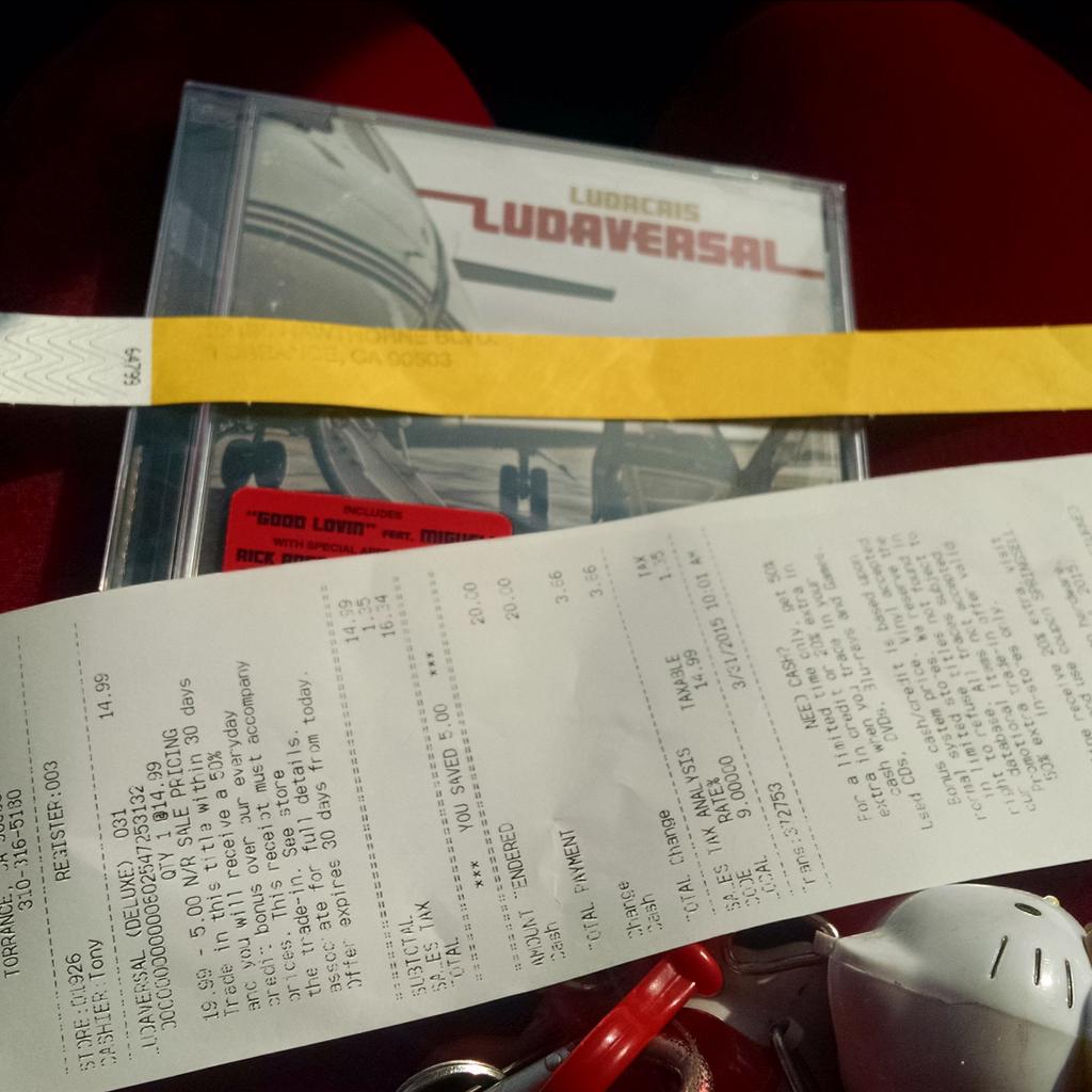 DantzlerAndrea's tweet image. @Ludacris I was the First person inline in Torrance to Buy your CD #Ludaversalmarch31 can I get a Hay! Andrea
