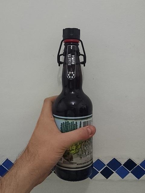 leandrowebster's tweet photo. Se a @SigaRoletaRussa seguir a mim e ao @cevanobar provaremos a IPA hoje  :) http://t.co/Sj33P2r9IC