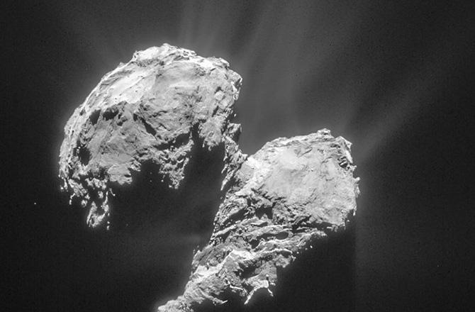 astroengine's tweet image. Rosetta is seeing stars as it wrestles with some rather nasty comet 'weather' news.discovery.com/space/rosetta-…