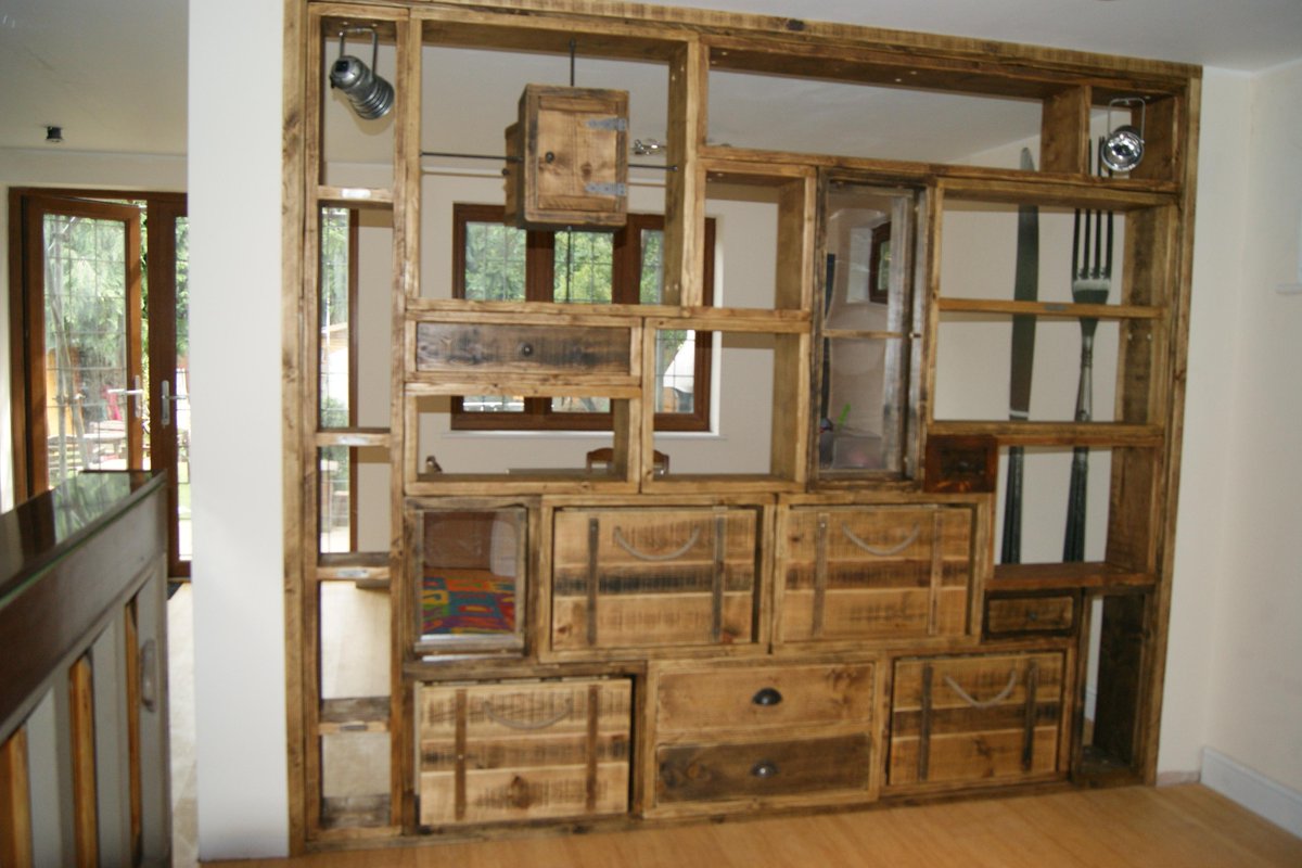 simonalton1978's tweet photo. Check out my handmade reclaimed rustic unique furniture 

http://t.co/oMWea0jE5O http://t.co/pvkFR5oo82