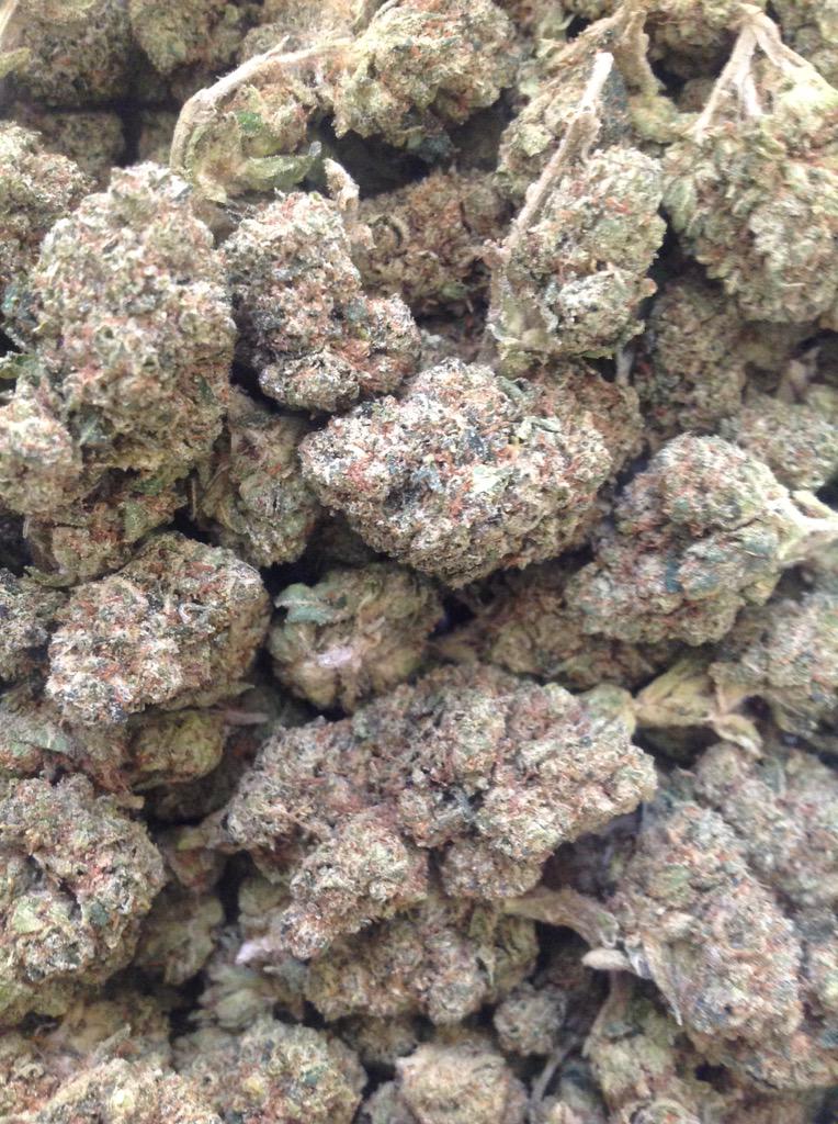 HappyDayzHS420's tweet photo. #Check out these #dankass #crystallized #firewalker #og #nugs! The #special #today is an #eighth for $40 #delivered! http://t.co/Oi0BN09F7O