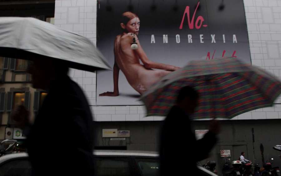 antena3com's tweet photo. Francia prohíbe los desfiles con modelos extremadamente delgados
http://t.co/RgPotkV3jj http://t.co/hP6eqhcEB4