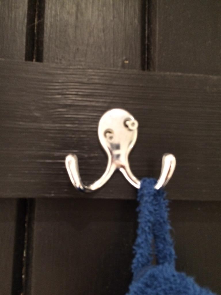 faces_inthings's tweet photo. The drunk, goggle eyed octopus. http://t.co/49waNouXdE