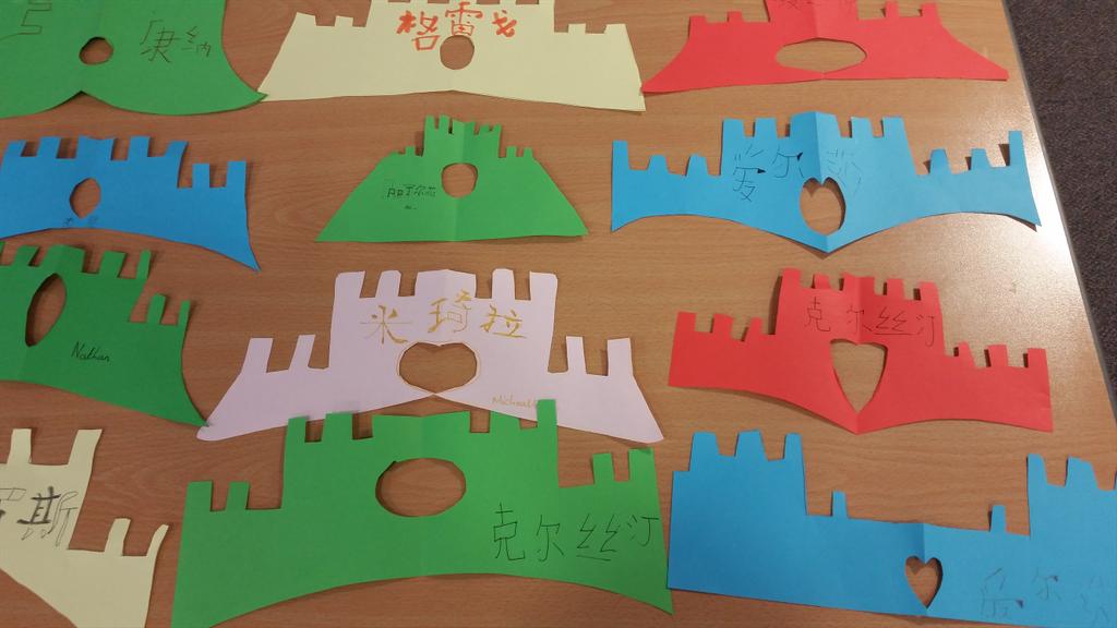 ChristinaJiang6's tweet photo. P7 pupils @carlogie primary have done Great Wall today and enjoyed Mandarin study. #sharemandarin http://t.co/295XMC0SNJ