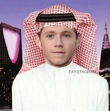 1DPicsOTRA's tweet photo. hahaha ONE DIRECTION DUBAÏ AF http://t.co/0wFr5Bp1f7