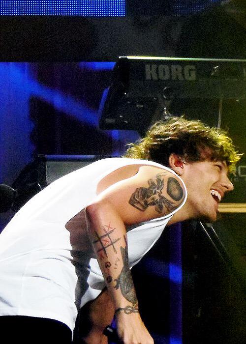 1DPicsOTRA's tweet photo. Smile ! http://t.co/3nJCDe6ydC