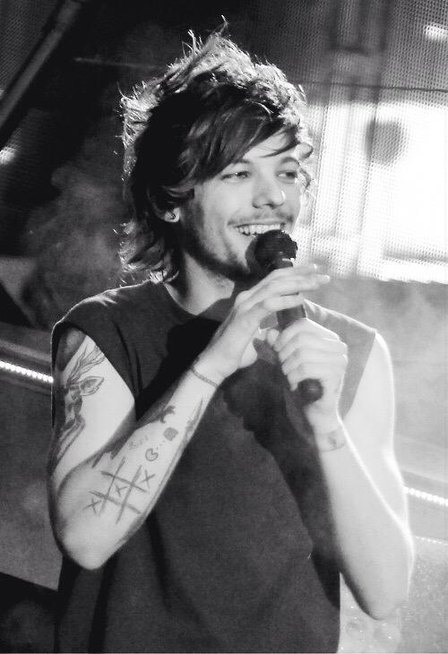 1DPicsOTRA's tweet photo. Smile ! http://t.co/3nJCDe6ydC