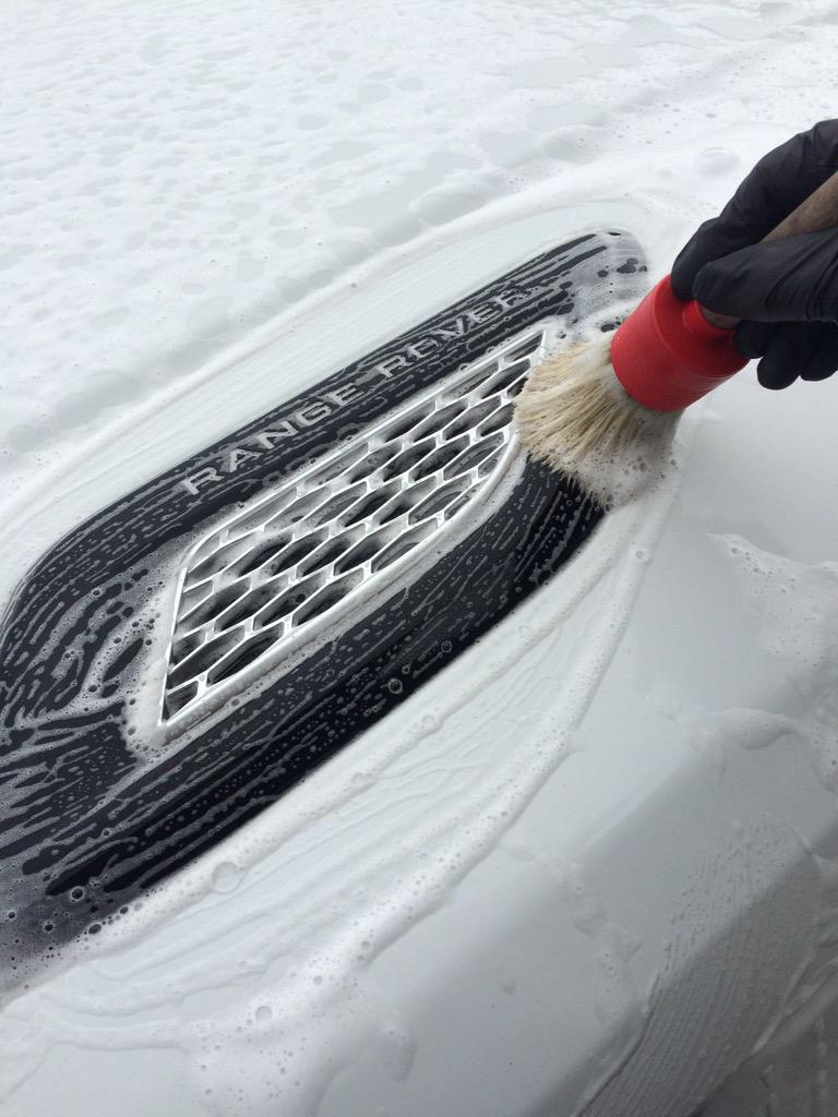 PlatDetailSW's tweet image. Snow foam stage of the wash.