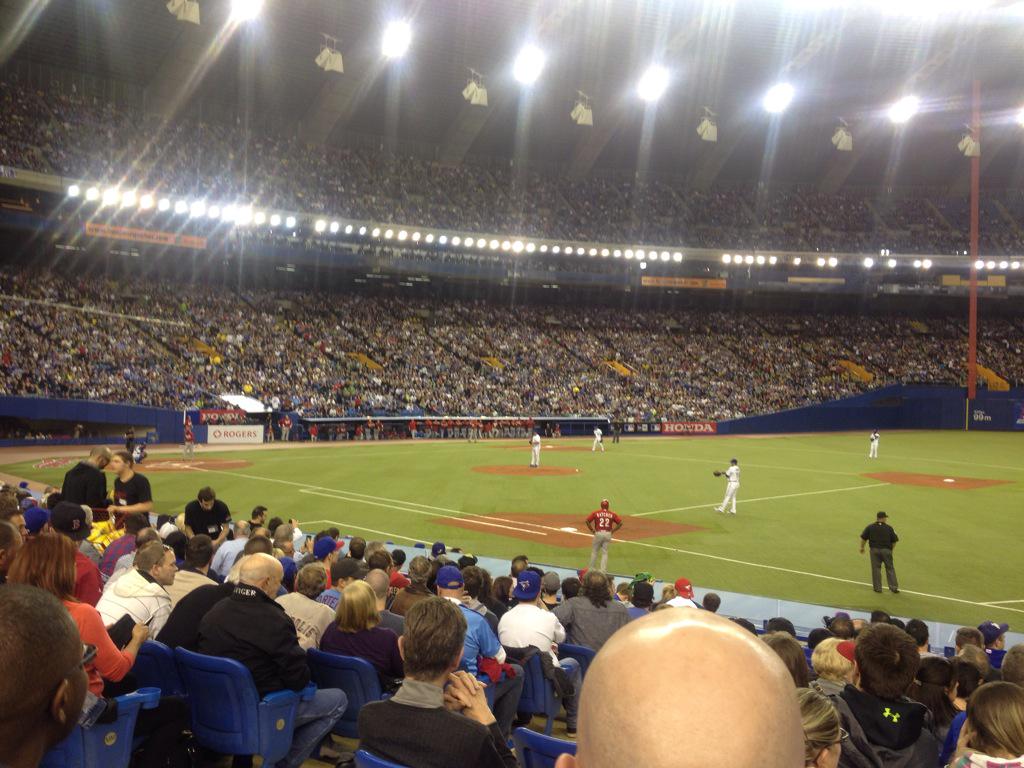 CBs_sHOUIAAvcnn.jpg:large