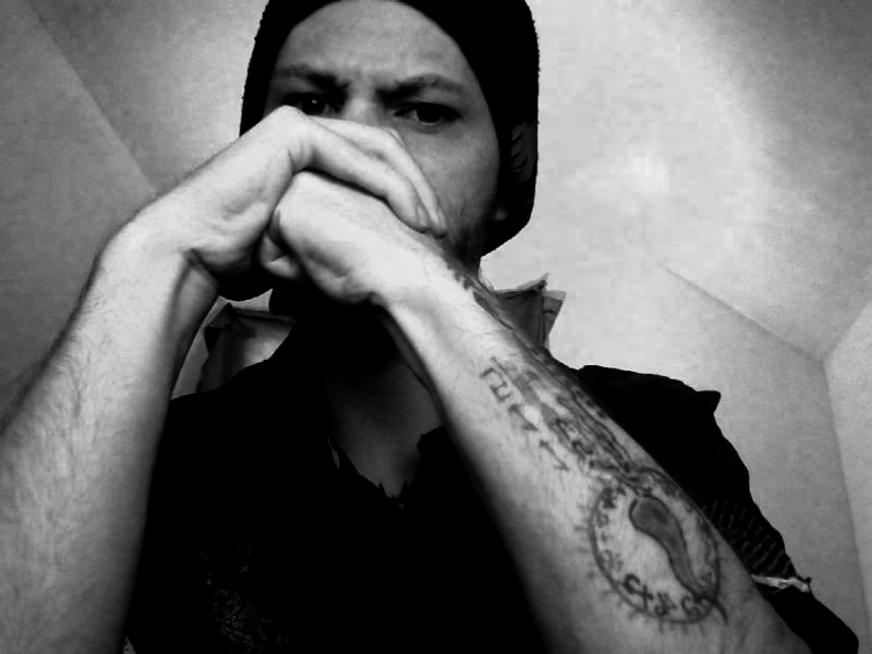 JoeTrocious's tweet photo. #Z115 In a very zombies mood today >:) http://t.co/s1JTAZucse